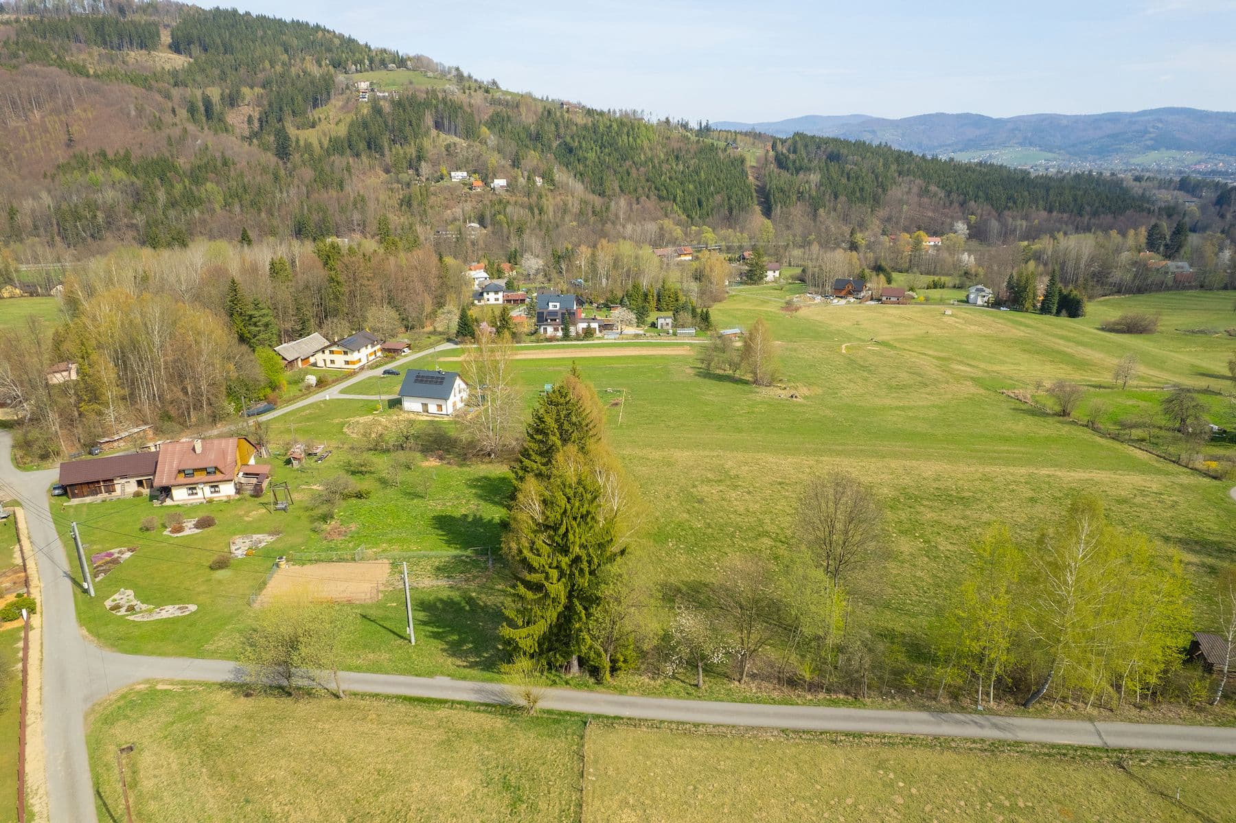 Predaj pozemku 1.195 m², Dolní Lomná, Moravskoslezský kraj Predaj pozemku 1.195 m², Dolní Lomná, Moravskoslezský kraj