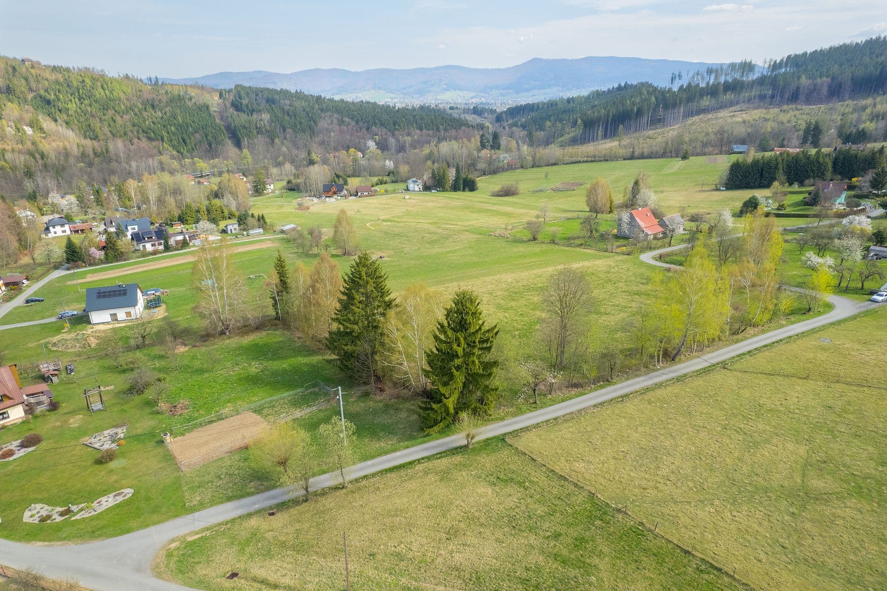 Predaj pozemku 1.195 m², Dolní Lomná, Moravskoslezský kraj Predaj pozemku 1.195 m², Dolní Lomná, Moravskoslezský kraj