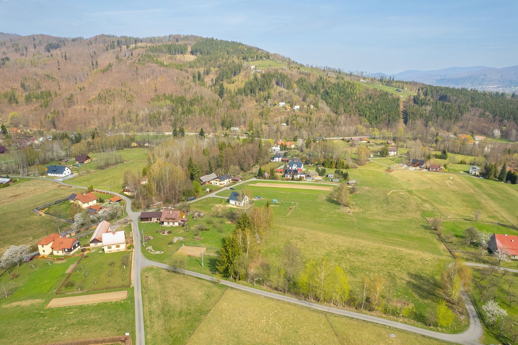 Predaj pozemku 1.195 m², Dolní Lomná, Moravskoslezský kraj Predaj pozemku 1.195 m², Dolní Lomná, Moravskoslezský kraj