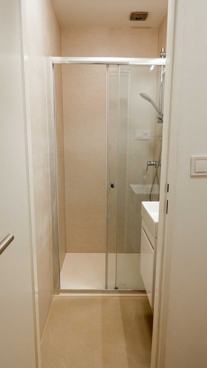 Prenájom bytu 1-izbový 31 m², V Podluží, Praha, Praha Prenájom bytu 1-izbový 31 m², V Podluží, Praha, Praha