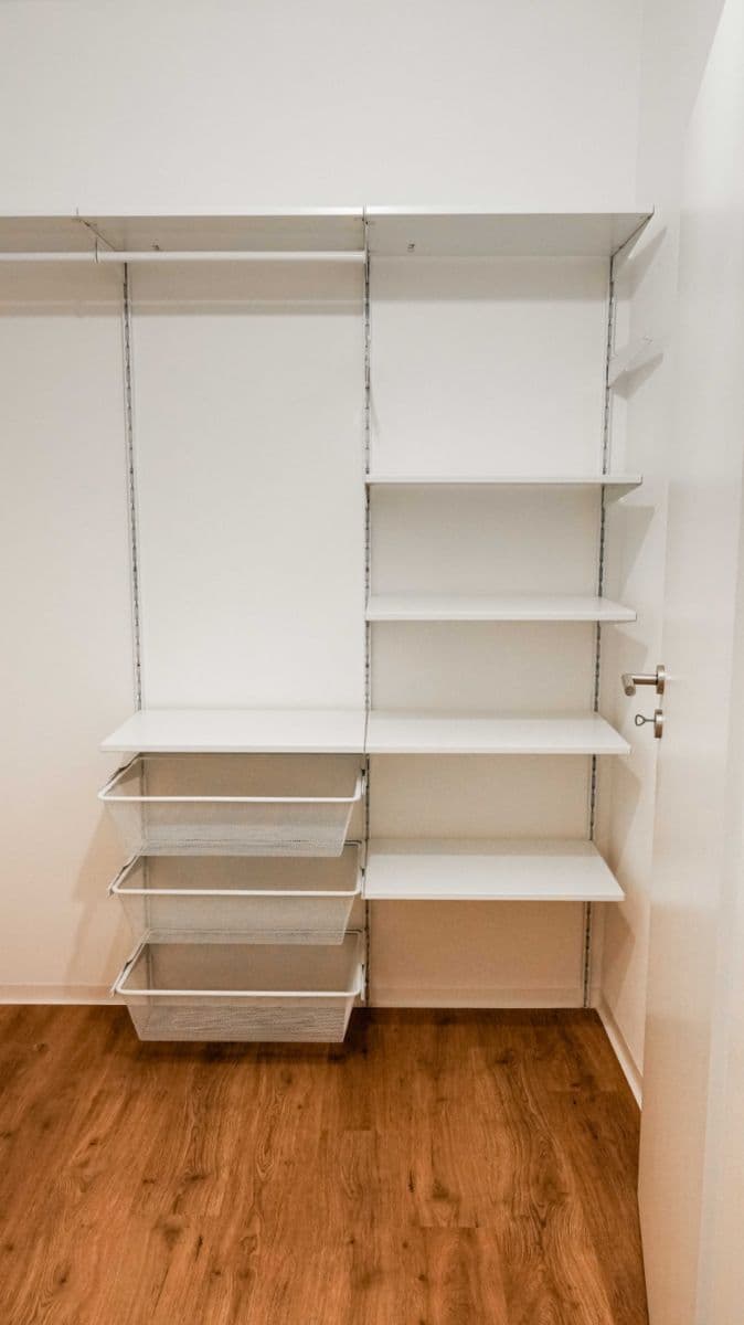 Prenájom bytu 1-izbový 31 m², V Podluží, Praha, Praha Prenájom bytu 1-izbový 31 m², V Podluží, Praha, Praha