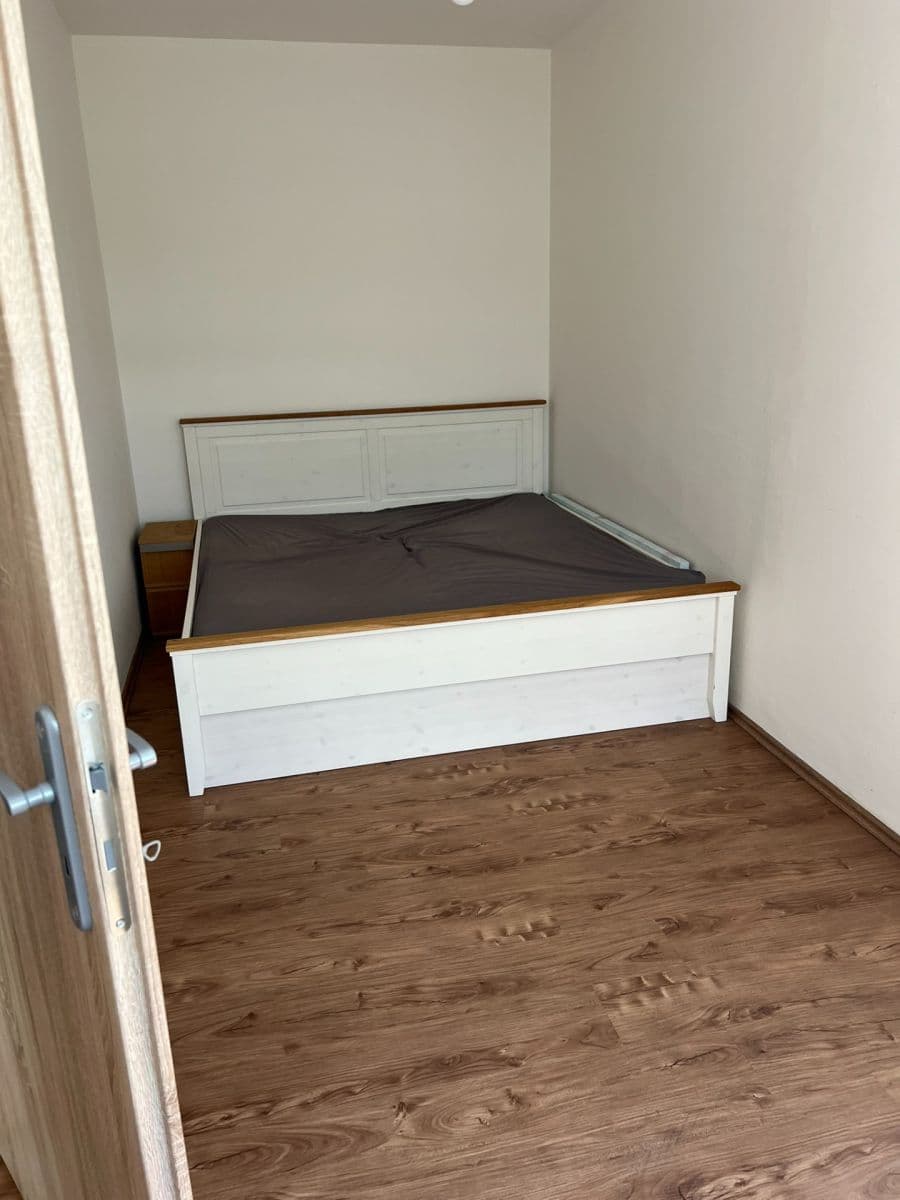 Prenájom bytu 2-izbový 43 m², Slavínského, Praha, Praha Prenájom bytu 2-izbový 43 m², Slavínského, Praha, Praha