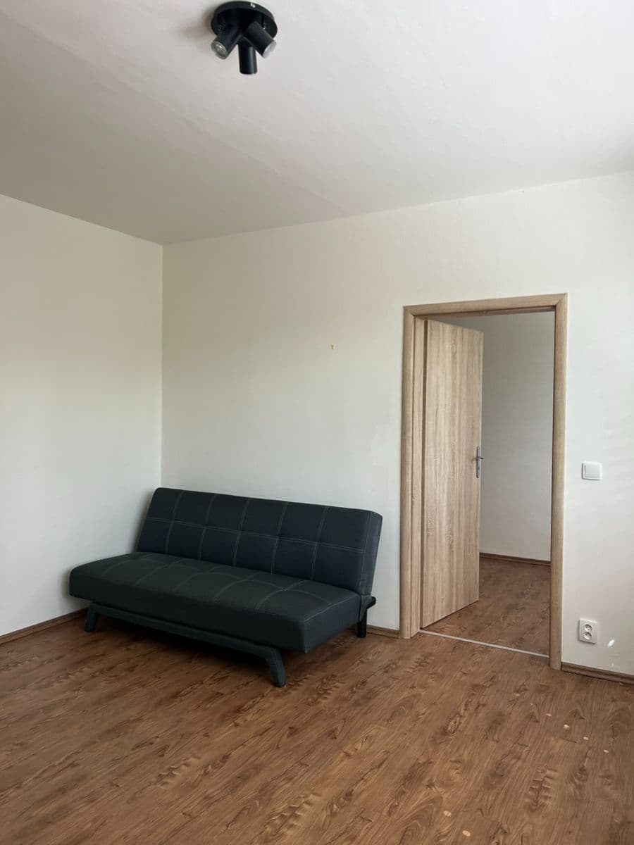 Prenájom bytu 2-izbový 43 m², Slavínského, Praha, Praha Prenájom bytu 2-izbový 43 m², Slavínského, Praha, Praha