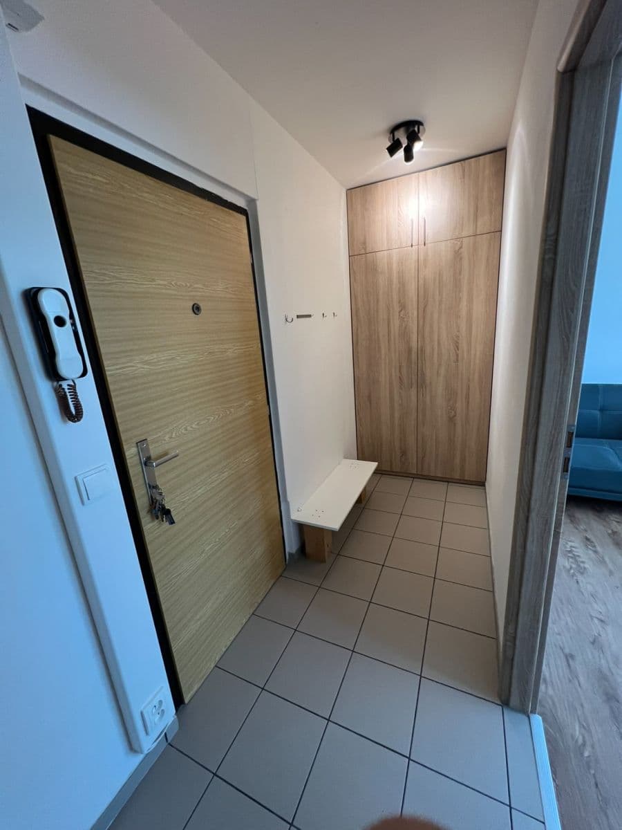 Prenájom bytu 2-izbový 43 m², Slavínského, Praha, Praha Prenájom bytu 2-izbový 43 m², Slavínského, Praha, Praha