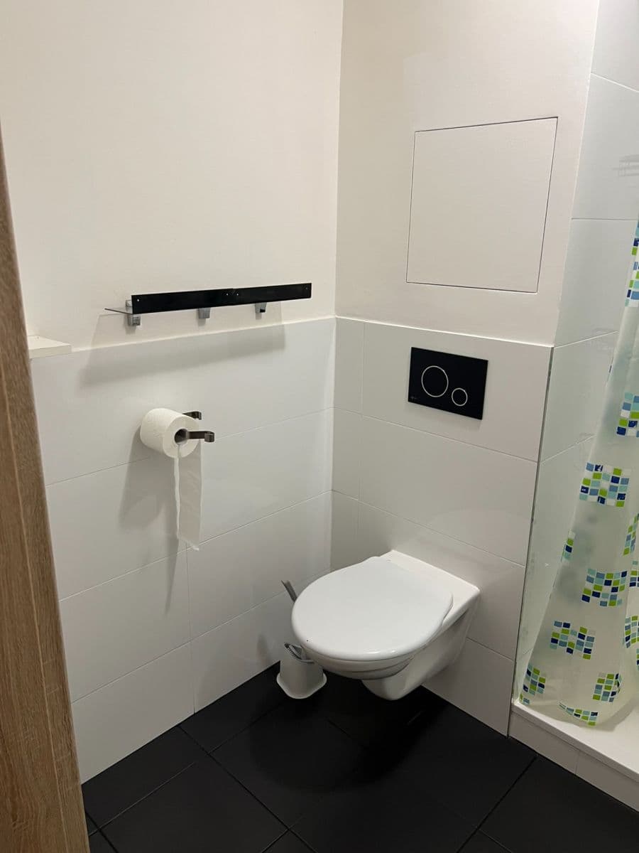 Prenájom bytu 2-izbový 43 m², Slavínského, Praha, Praha Prenájom bytu 2-izbový 43 m², Slavínského, Praha, Praha