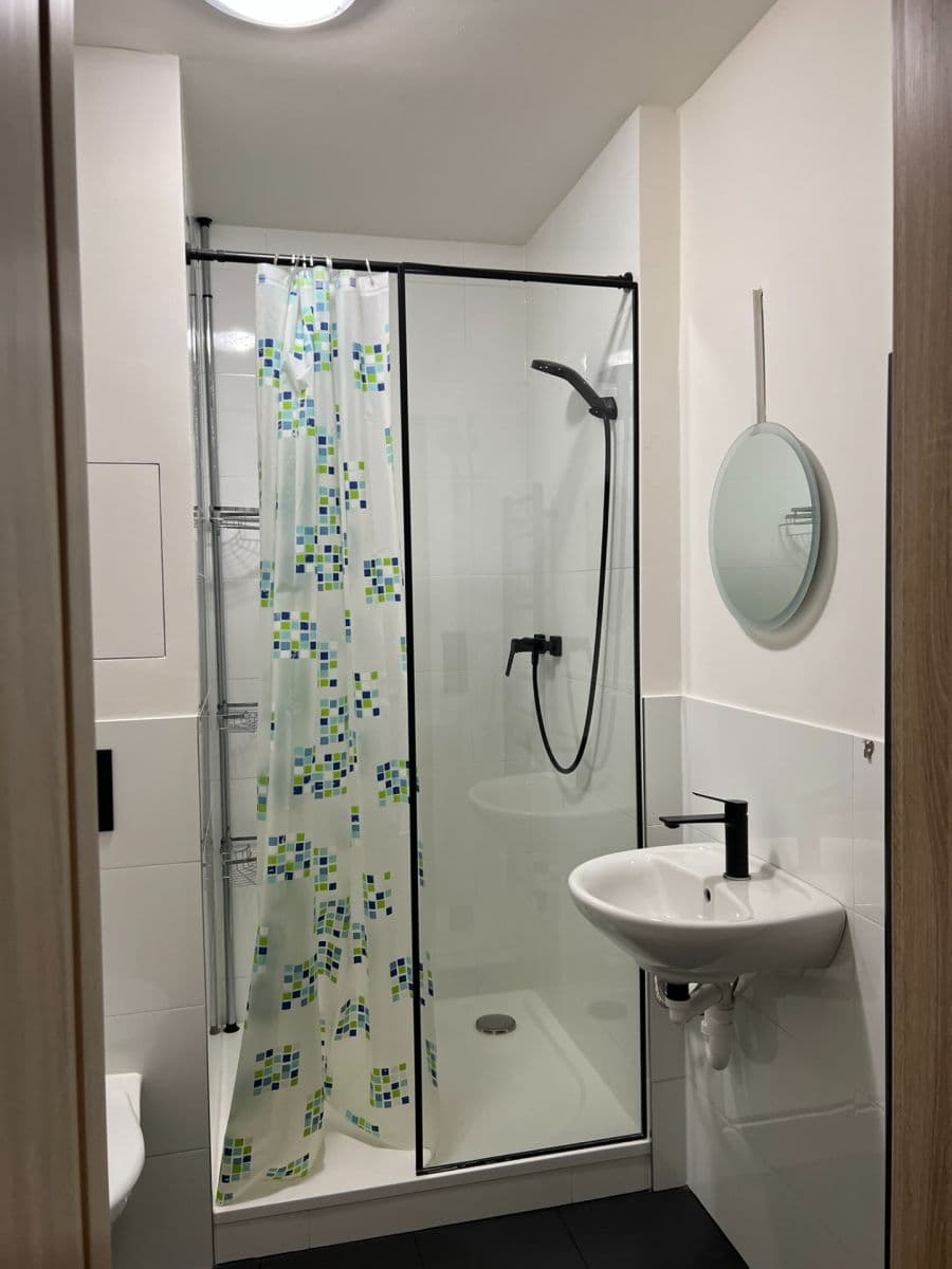 Prenájom bytu 2-izbový 43 m², Slavínského, Praha, Praha Prenájom bytu 2-izbový 43 m², Slavínského, Praha, Praha