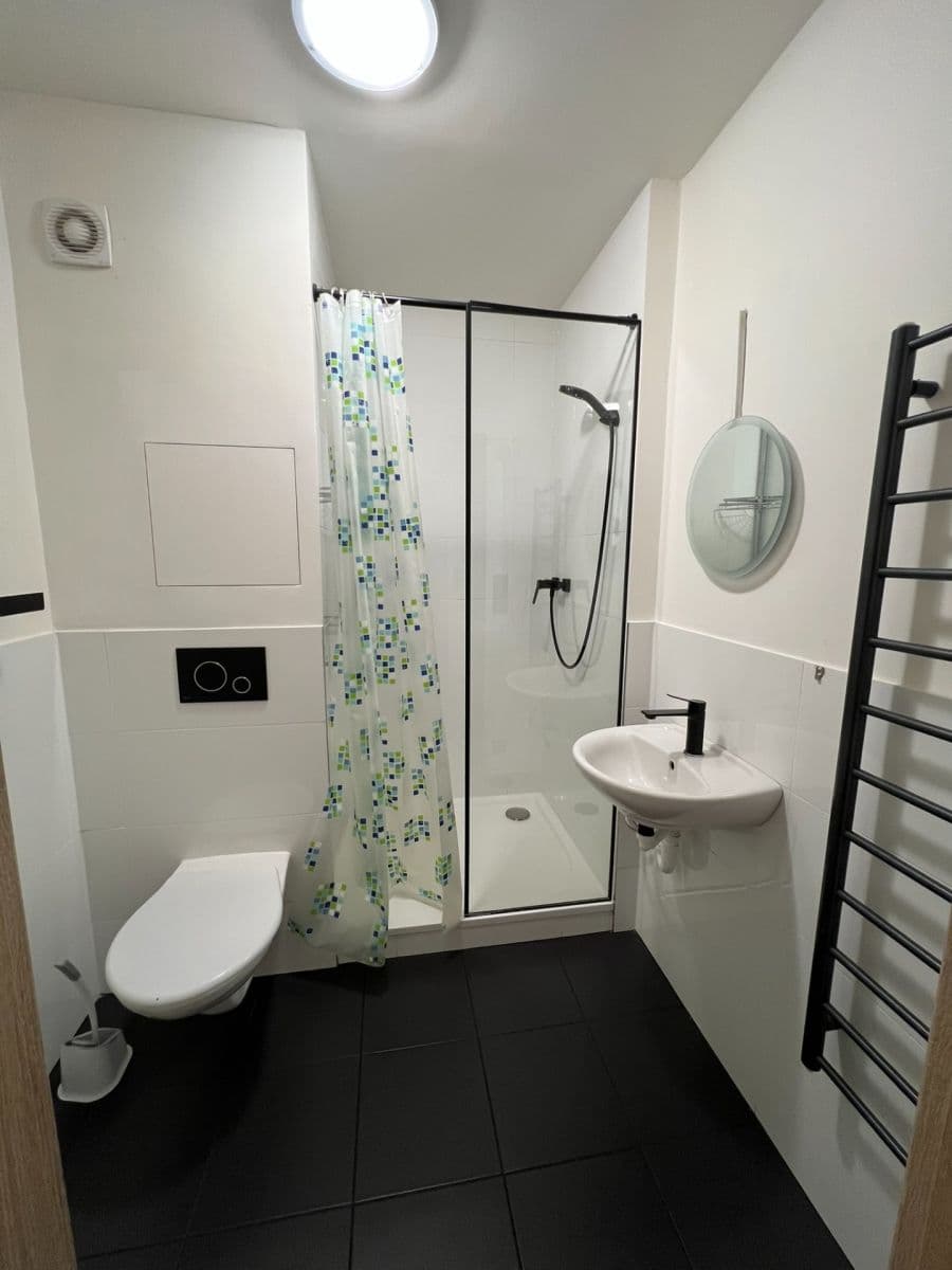 Prenájom bytu 2-izbový 43 m², Slavínského, Praha, Praha Prenájom bytu 2-izbový 43 m², Slavínského, Praha, Praha