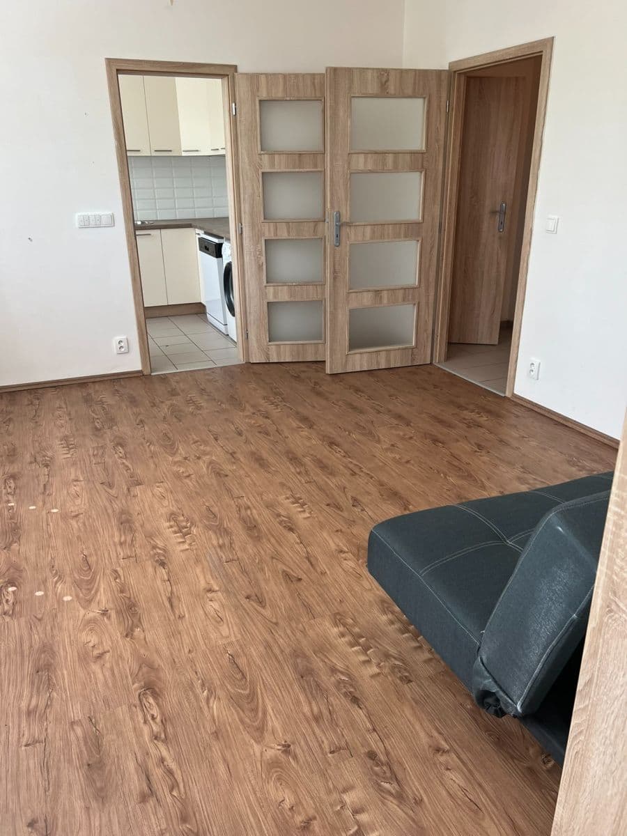 Prenájom bytu 2-izbový 43 m², Slavínského, Praha, Praha Prenájom bytu 2-izbový 43 m², Slavínského, Praha, Praha