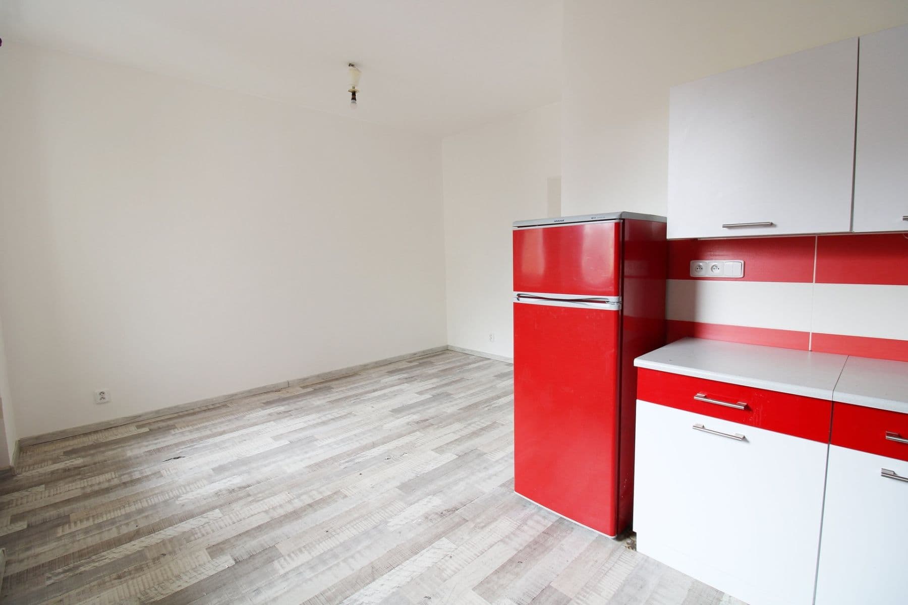 Prenájom bytu 2-izbový 45 m², Donská, Praha, Praha Prenájom bytu 2-izbový 45 m², Donská, Praha, Praha