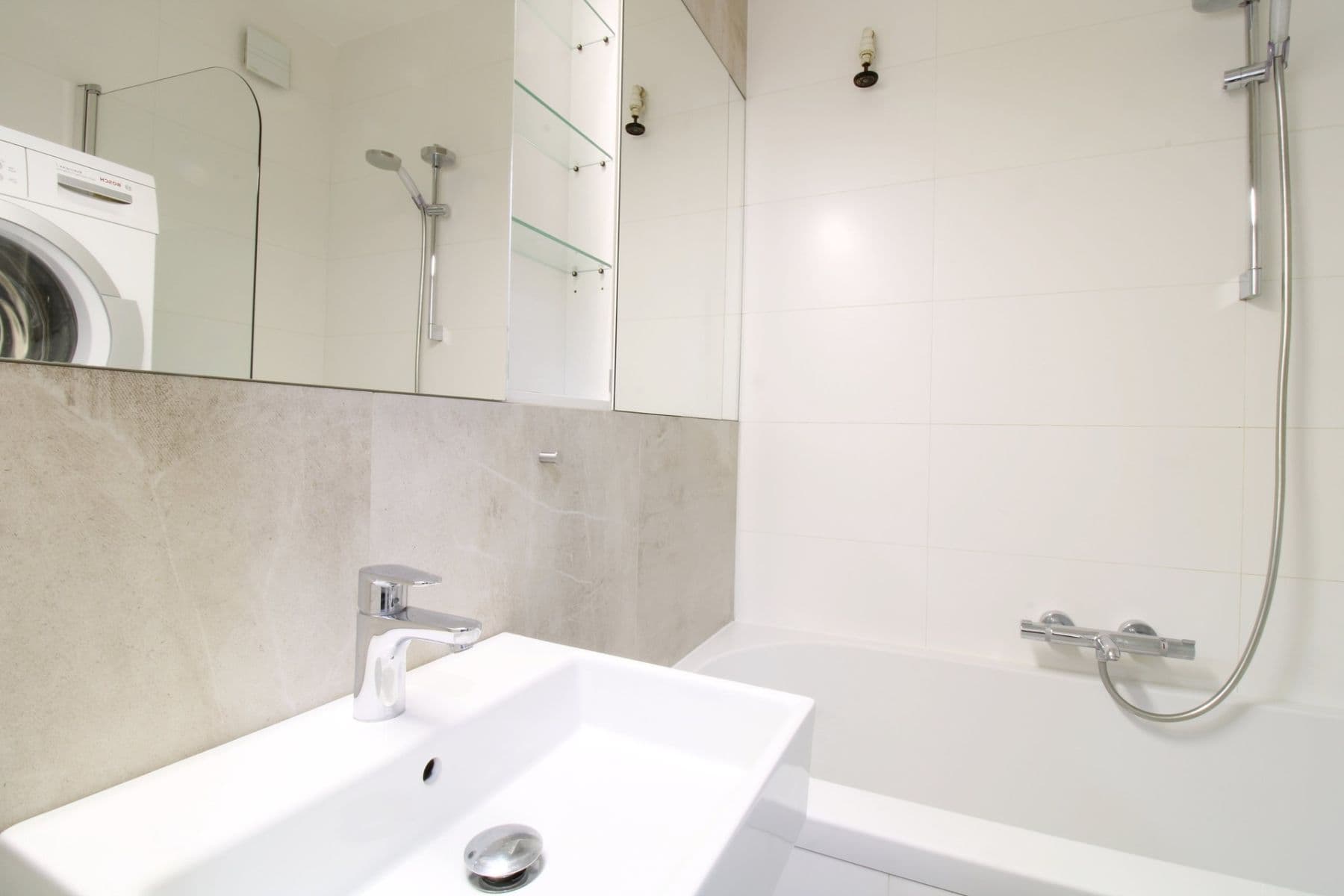 Prenájom bytu 3-izbový 73 m², Dubečská, Praha, Praha Prenájom bytu 3-izbový 73 m², Dubečská, Praha, Praha