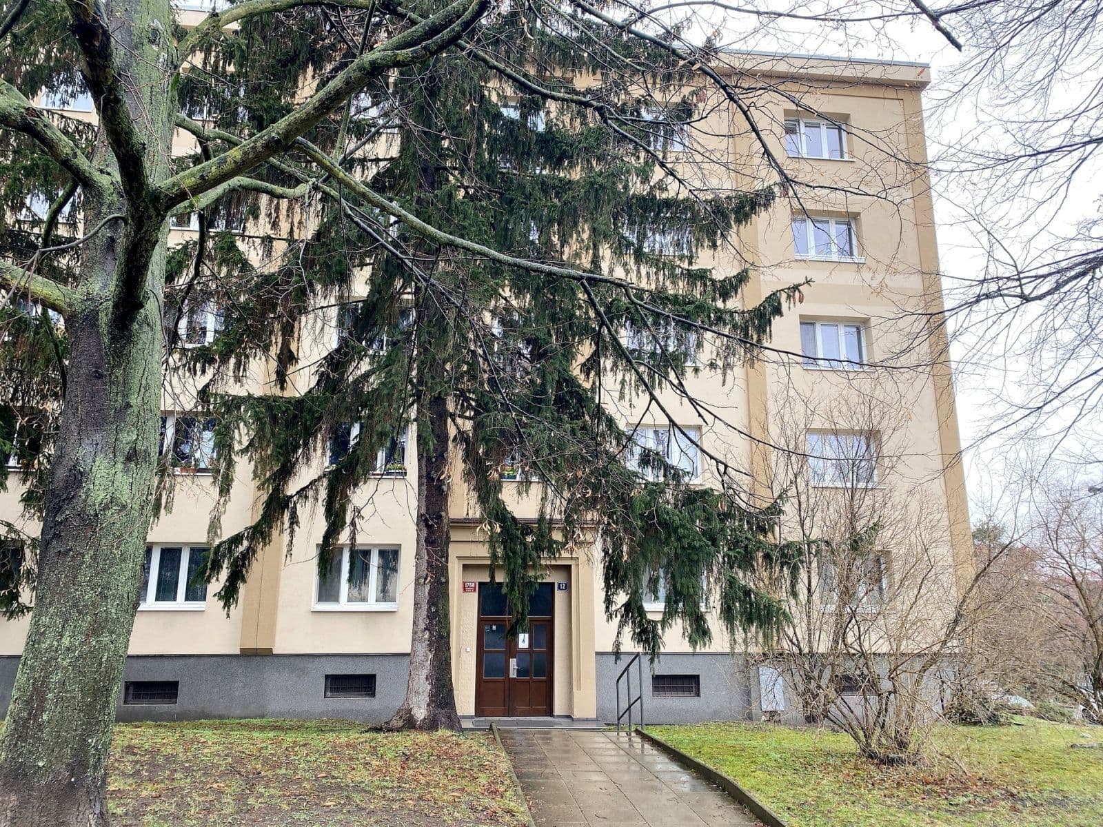 Prenájom bytu 3-izbový 73 m², Dubečská, Praha, Praha Prenájom bytu 3-izbový 73 m², Dubečská, Praha, Praha