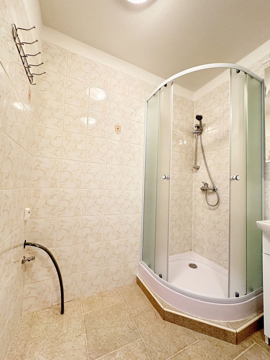 Prenájom bytu 2-izbový 47 m², Slavatova, Praha, Praha Prenájom bytu 2-izbový 47 m², Slavatova, Praha, Praha