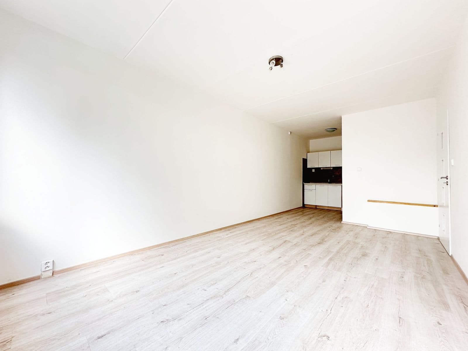 Prenájom bytu 2-izbový 47 m², Slavatova, Praha, Praha Prenájom bytu 2-izbový 47 m², Slavatova, Praha, Praha