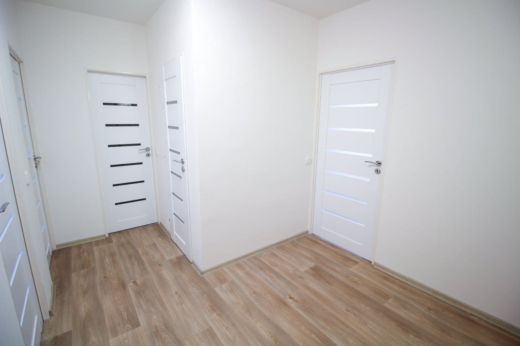 Prenájom bytu 3-izbový 75 m², Vnoučkova, Benešov, Středočeský kraj Prenájom bytu 3-izbový 75 m², Vnoučkova, Benešov, Středočeský kraj