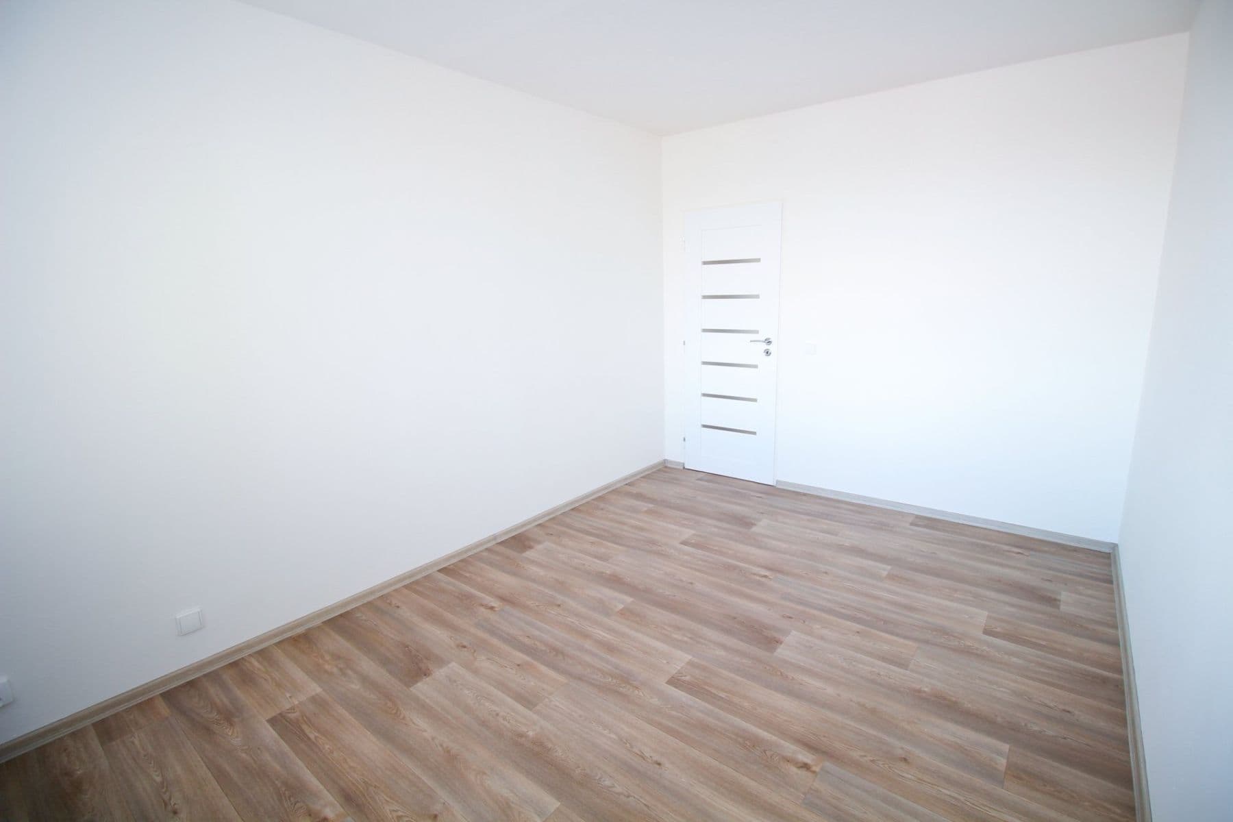 Prenájom bytu 3-izbový 75 m², Vnoučkova, Benešov, Středočeský kraj Prenájom bytu 3-izbový 75 m², Vnoučkova, Benešov, Středočeský kraj
