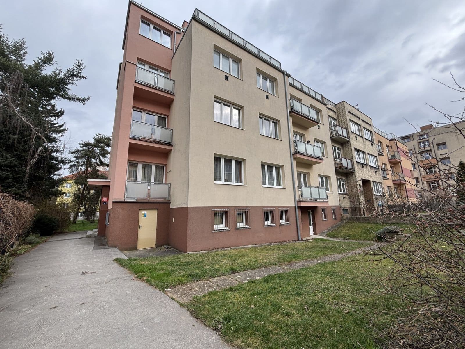 Prenájom bytu 1-izbový 47 m², Vykáňská, Praha, Praha Prenájom bytu 1-izbový 47 m², Vykáňská, Praha, Praha