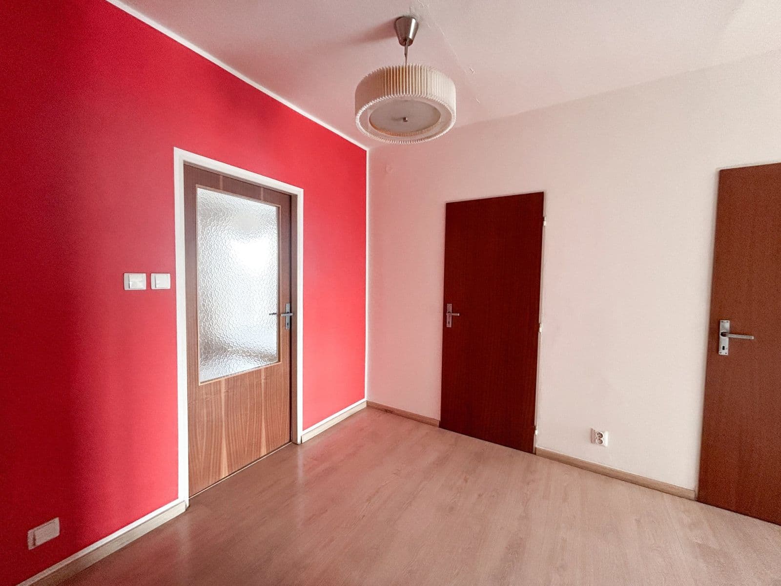 Prenájom bytu 3-izbový 78 m², Tusarova, Praha, Praha Prenájom bytu 3-izbový 78 m², Tusarova, Praha, Praha