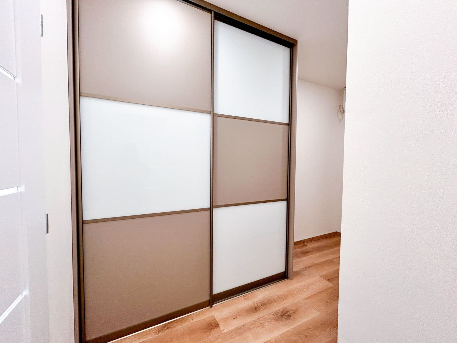 Prenájom bytu 2-izbový 44 m², Jateční, Kolín, Středočeský kraj Prenájom bytu 2-izbový 44 m², Jateční, Kolín, Středočeský kraj