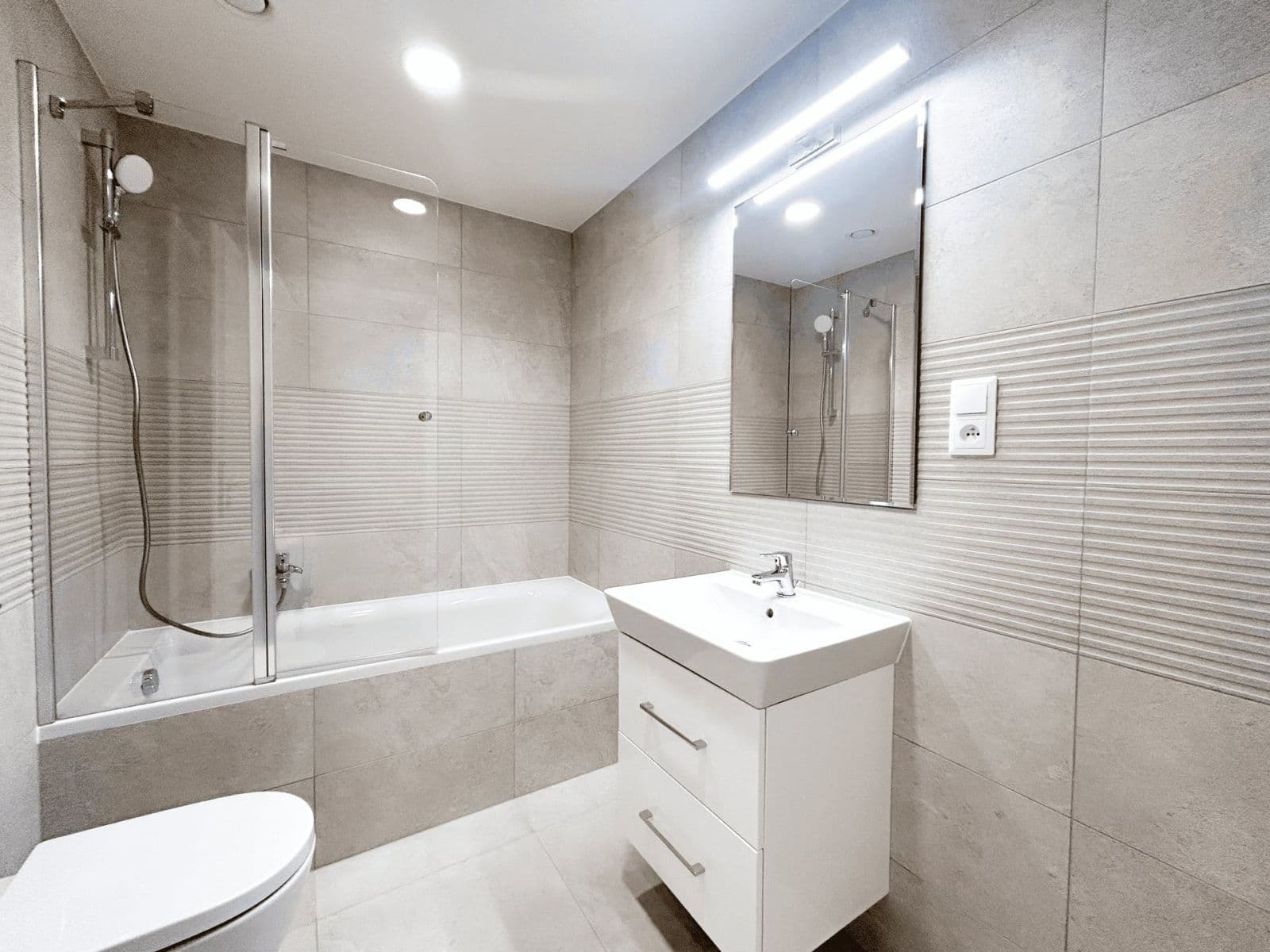 Prenájom bytu 2-izbový 59 m², Domalípova, Praha, Praha Prenájom bytu 2-izbový 59 m², Domalípova, Praha, Praha