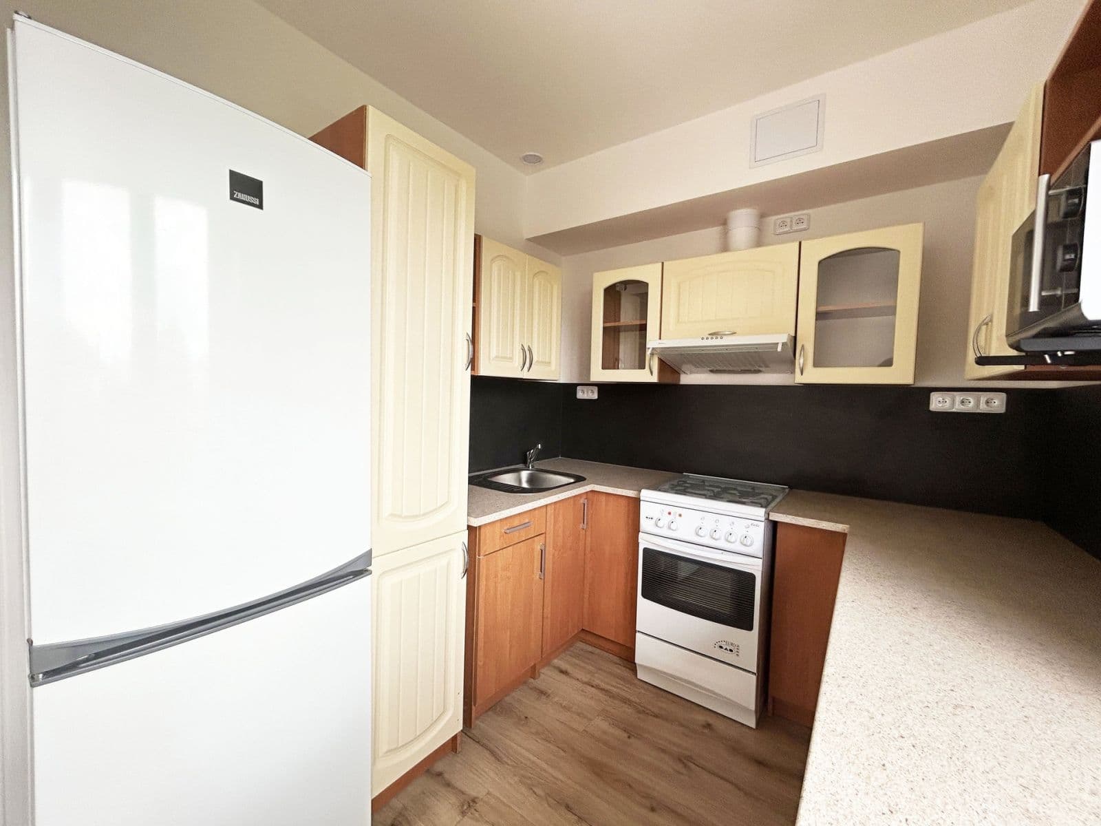 Prenájom bytu 1-izbový 45 m², Roztocká, Velké Přílepy, Středočeský kraj Prenájom bytu 1-izbový 45 m², Roztocká, Velké Přílepy, Středočeský kraj