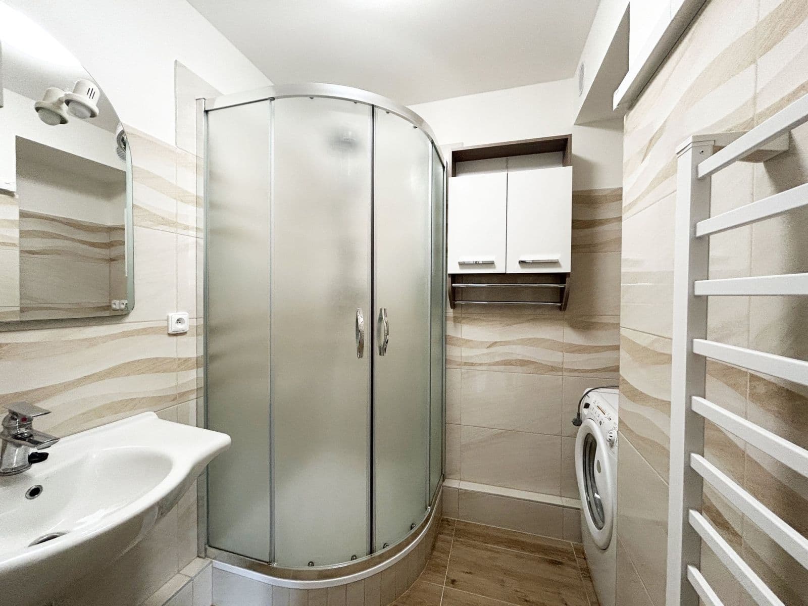 Prenájom bytu 1-izbový 45 m², Roztocká, Velké Přílepy, Středočeský kraj Prenájom bytu 1-izbový 45 m², Roztocká, Velké Přílepy, Středočeský kraj