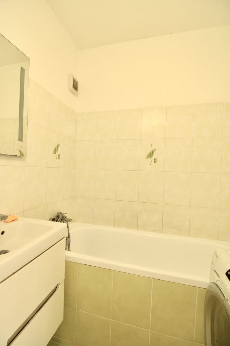 Prenájom bytu 2-izbový 45 m², Na Petřinách, Praha, Praha Prenájom bytu 2-izbový 45 m², Na Petřinách, Praha, Praha