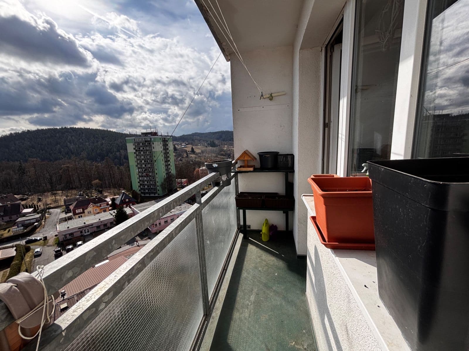 Prenájom bytu 3-izbový 60 m², J. A. Gagarina, Nejdek, Karlovarský kraj Prenájom bytu 3-izbový 60 m², J. A. Gagarina, Nejdek, Karlovarský kraj