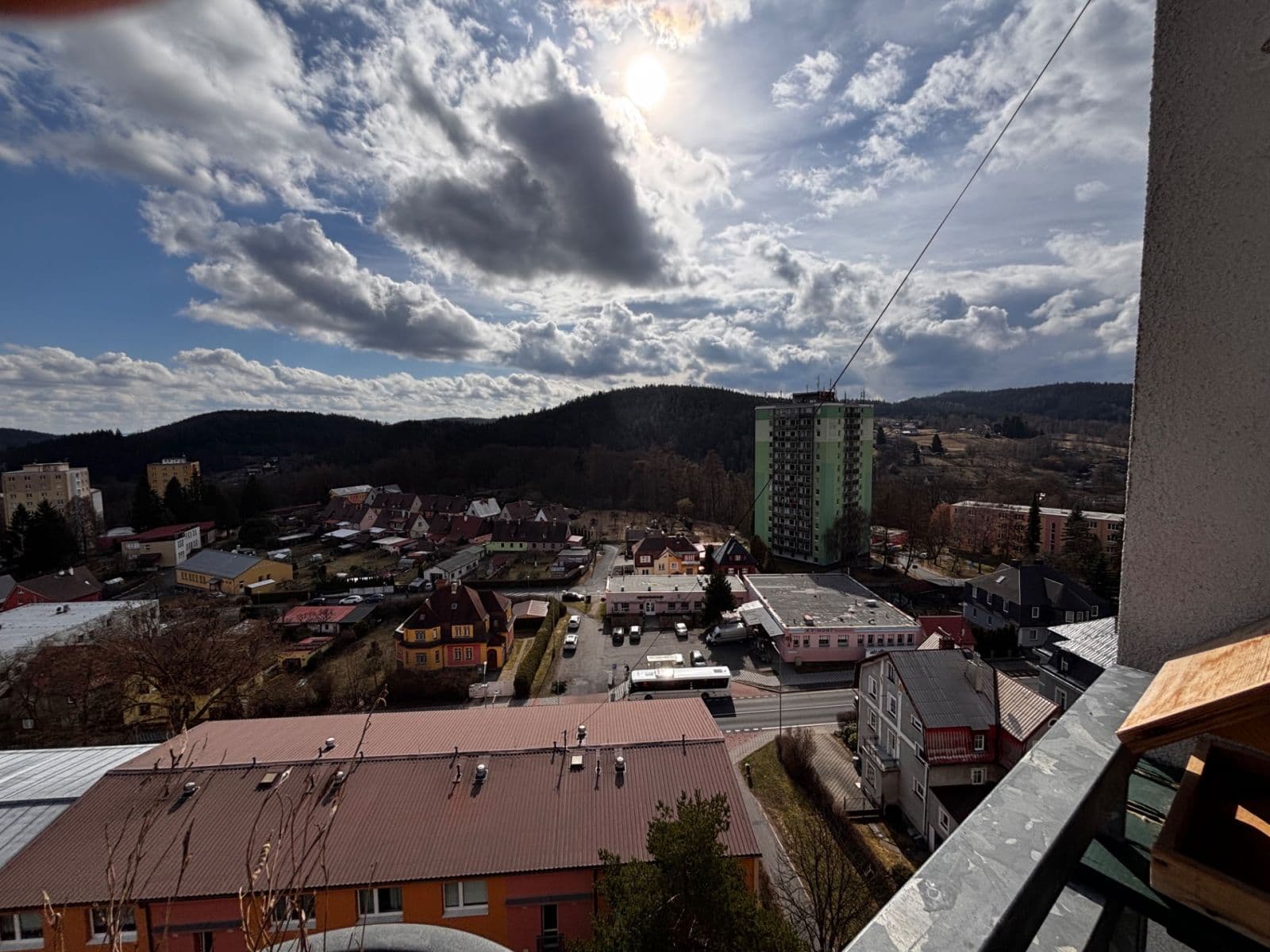 Prenájom bytu 3-izbový 60 m², J. A. Gagarina, Nejdek, Karlovarský kraj Prenájom bytu 3-izbový 60 m², J. A. Gagarina, Nejdek, Karlovarský kraj