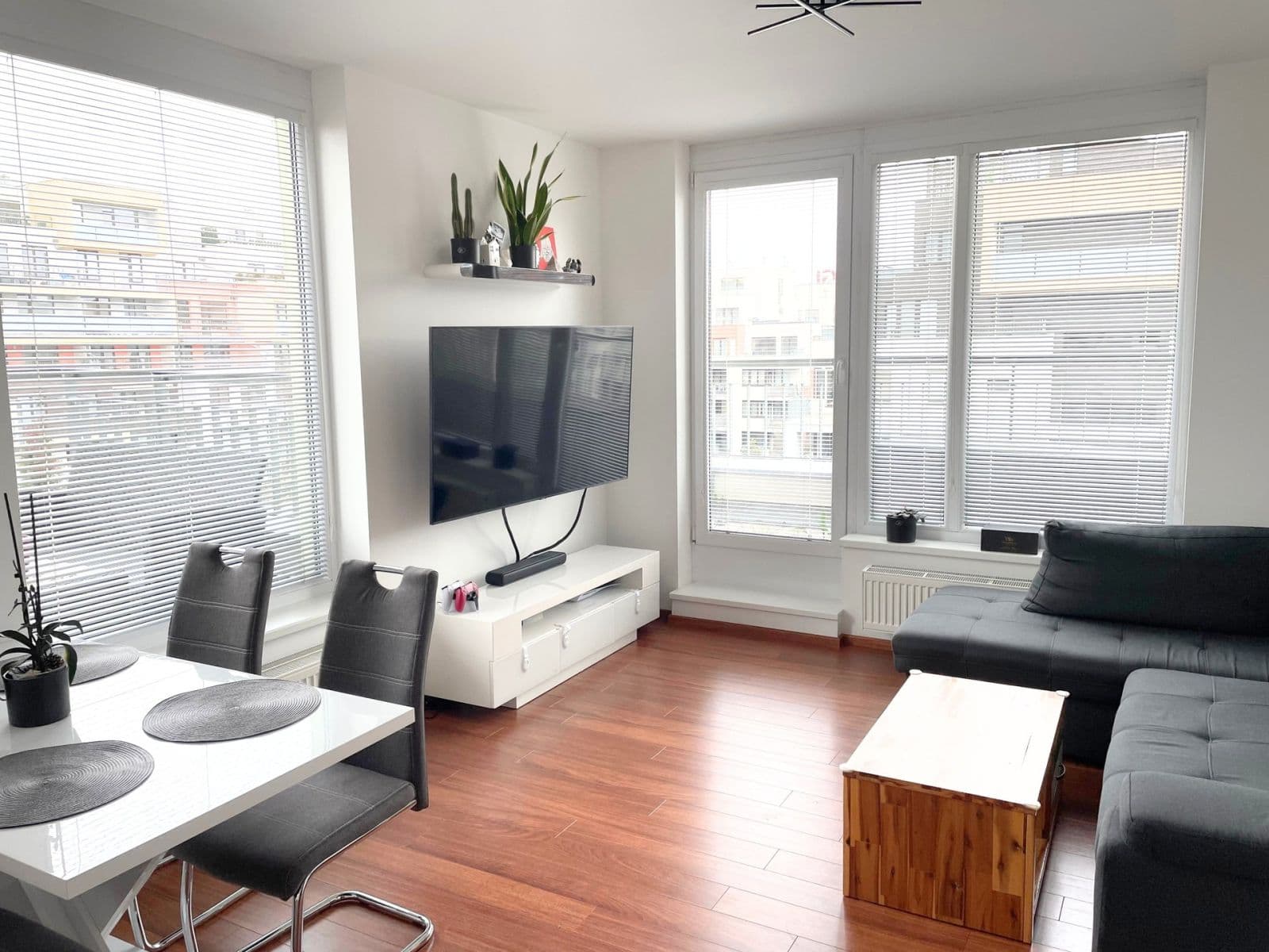 Prenájom bytu 2-izbový 50 m², Svitákova, Praha, Praha Prenájom bytu 2-izbový 50 m², Svitákova, Praha, Praha