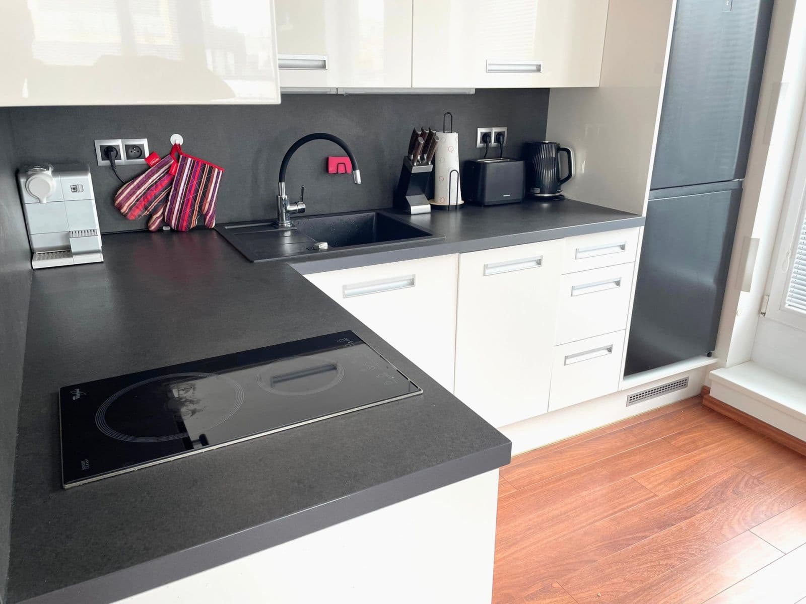 Prenájom bytu 2-izbový 50 m², Svitákova, Praha, Praha Prenájom bytu 2-izbový 50 m², Svitákova, Praha, Praha