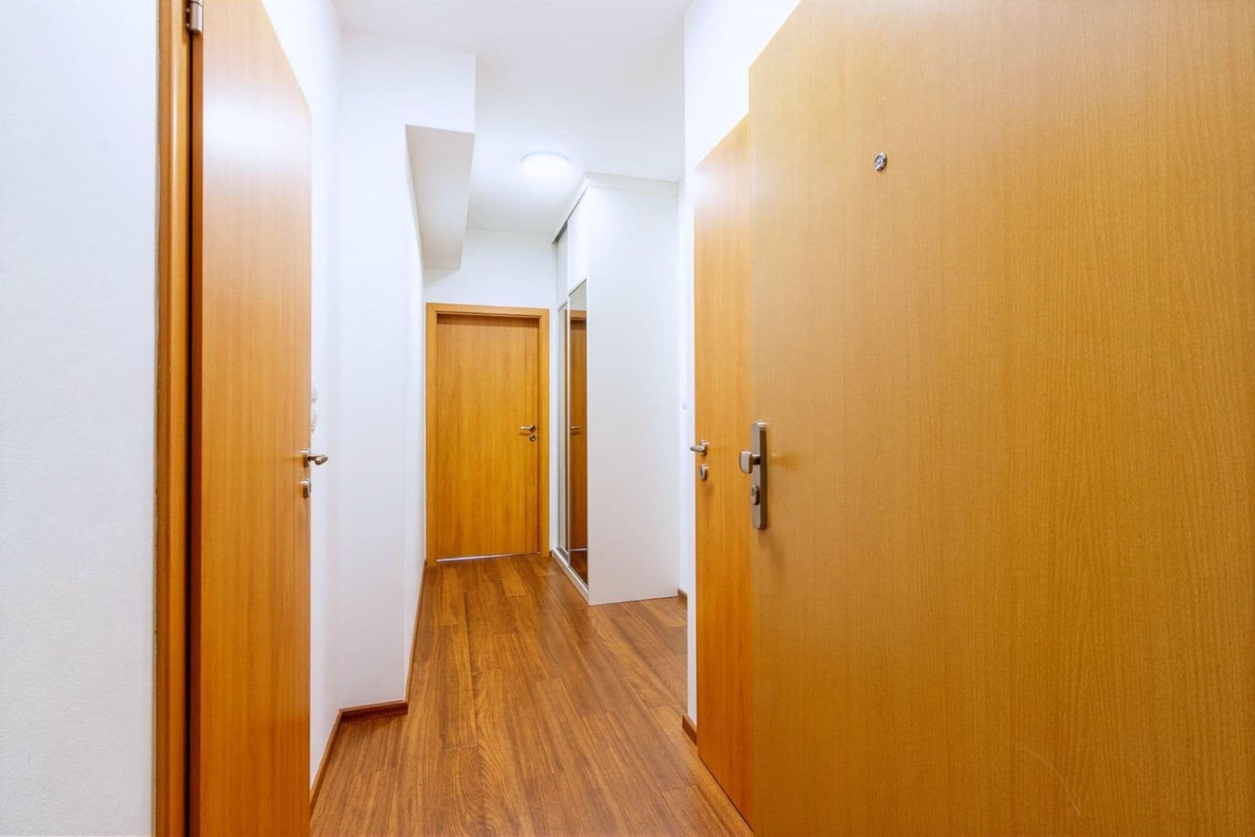 Prenájom bytu 2-izbový 50 m², Svitákova, Praha, Praha Prenájom bytu 2-izbový 50 m², Svitákova, Praha, Praha