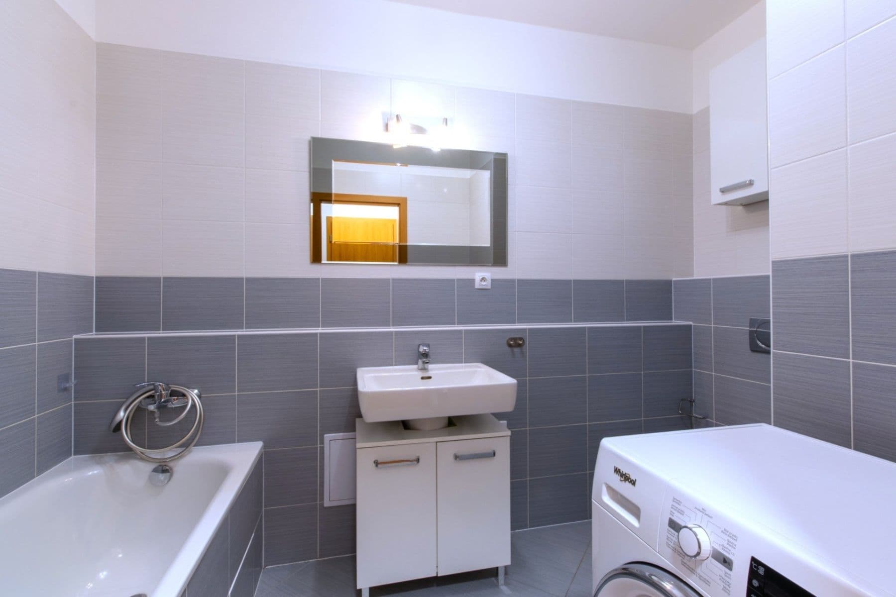 Prenájom bytu 2-izbový 50 m², Svitákova, Praha, Praha Prenájom bytu 2-izbový 50 m², Svitákova, Praha, Praha