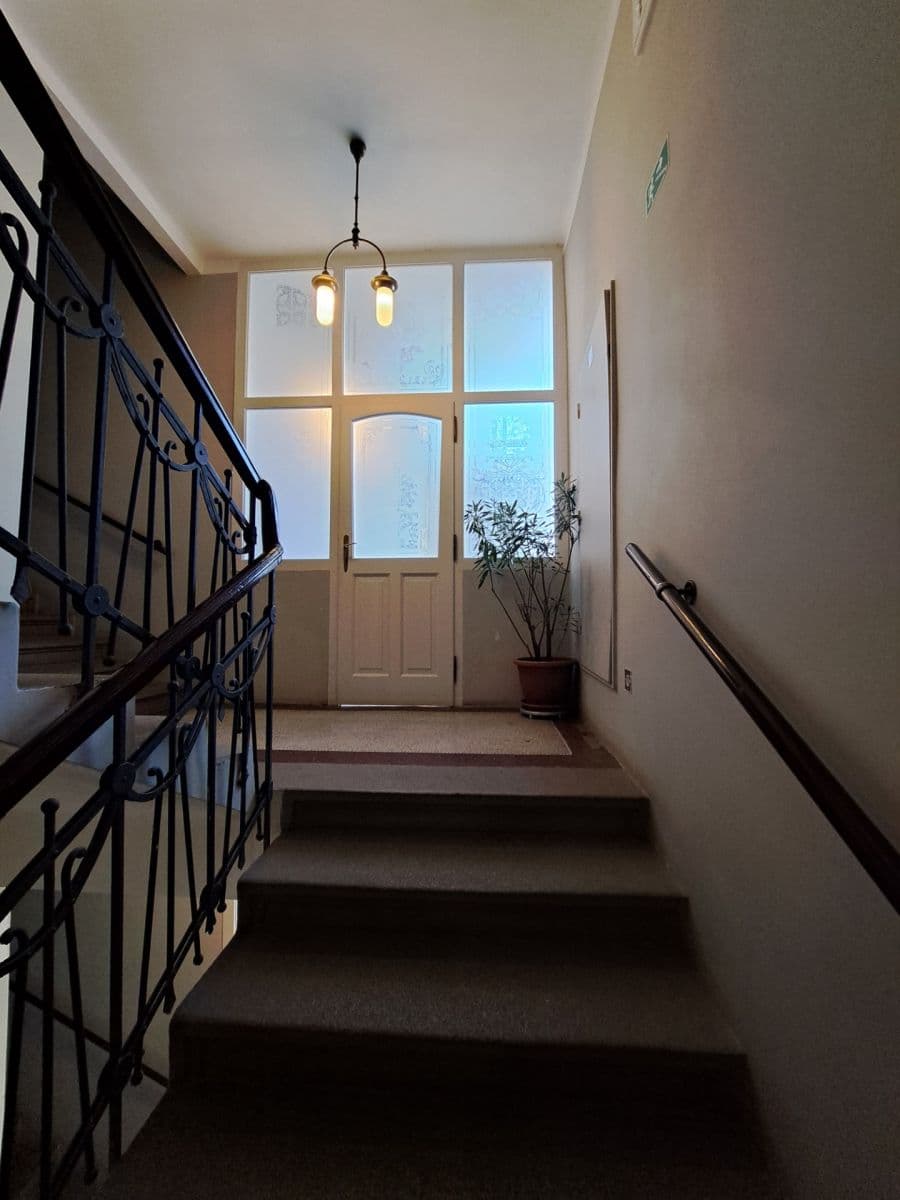 Prenájom bytu 2-izbový 60 m², U Kanálky, Praha, Praha Prenájom bytu 2-izbový 60 m², U Kanálky, Praha, Praha