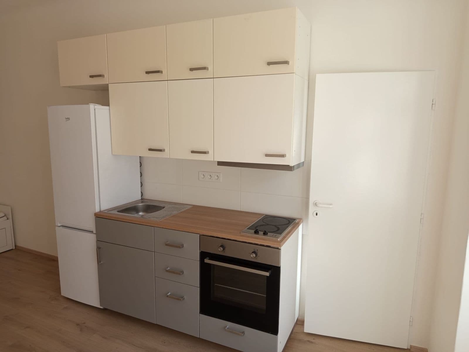 Prenájom bytu 1-izbový 24 m², Jičínská, Praha, Praha Prenájom bytu 1-izbový 24 m², Jičínská, Praha, Praha