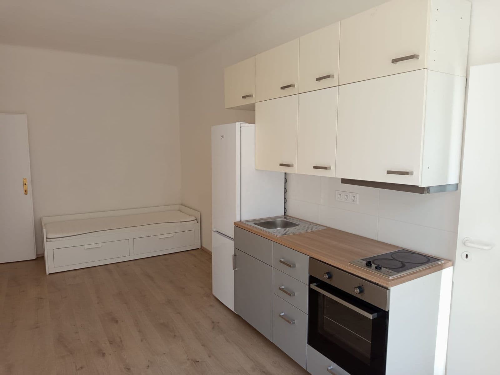 Prenájom bytu 1-izbový 24 m², Jičínská, Praha, Praha Prenájom bytu 1-izbový 24 m², Jičínská, Praha, Praha