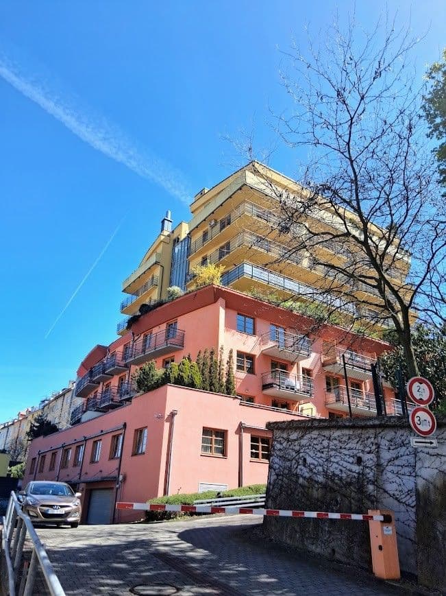 Predaj bytu 2-izbový 64 m², Šlikova, Praha, Praha Predaj bytu 2-izbový 64 m², Šlikova, Praha, Praha