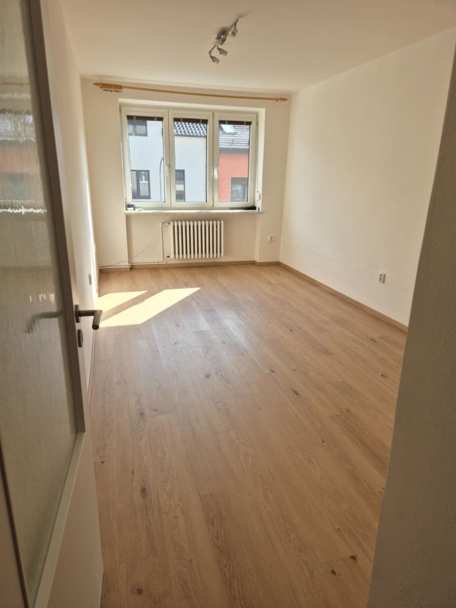 Prenájom bytu 3-izbový 71 m², Viniční, Brno, Jihomoravský kraj Prenájom bytu 3-izbový 71 m², Viniční, Brno, Jihomoravský kraj