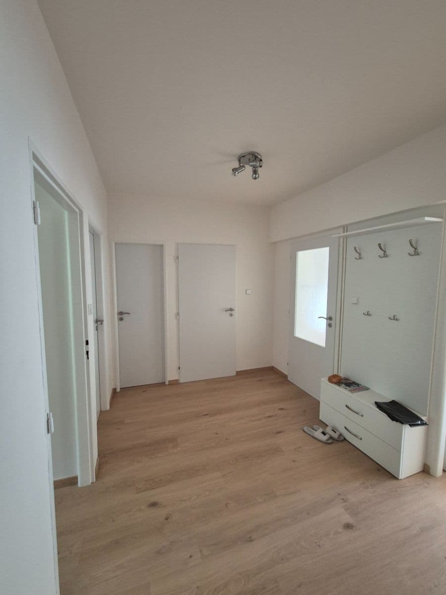 Prenájom bytu 3-izbový 71 m², Viniční, Brno, Jihomoravský kraj Prenájom bytu 3-izbový 71 m², Viniční, Brno, Jihomoravský kraj