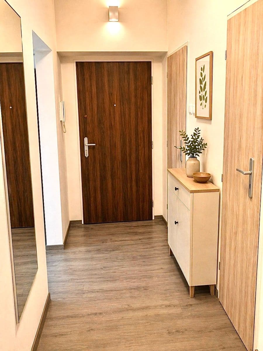 Predaj bytu 3-izbový 72 m², Čsl. armády, Děčín, Ústecký kraj Predaj bytu 3-izbový 72 m², Čsl. armády, Děčín, Ústecký kraj