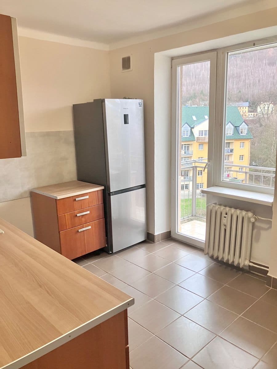 Predaj bytu 3-izbový 72 m², Čsl. armády, Děčín, Ústecký kraj Predaj bytu 3-izbový 72 m², Čsl. armády, Děčín, Ústecký kraj