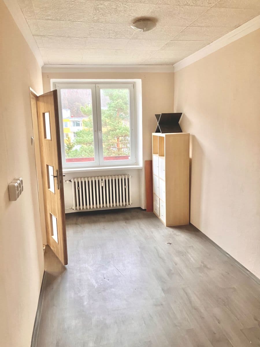 Predaj bytu 3-izbový 72 m², Čsl. armády, Děčín, Ústecký kraj Predaj bytu 3-izbový 72 m², Čsl. armády, Děčín, Ústecký kraj