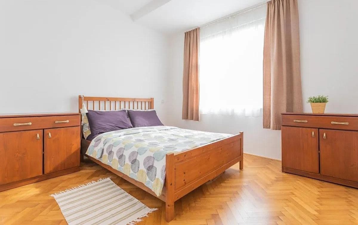 Prenájom bytu 2-izbový 42 m², Pod Zvonařkou, Praha, Praha Prenájom bytu 2-izbový 42 m², Pod Zvonařkou, Praha, Praha
