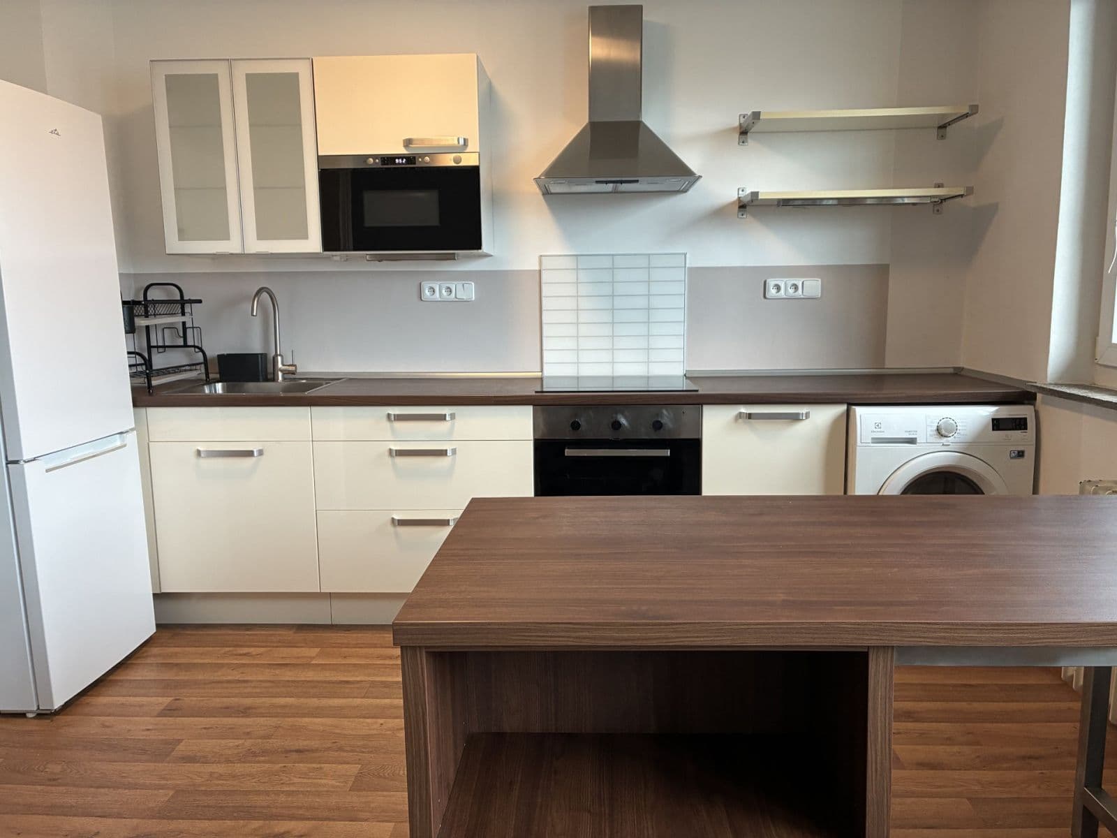 Prenájom bytu 1-izbový 30 m², Šestajovická, Praha, Praha Prenájom bytu 1-izbový 30 m², Šestajovická, Praha, Praha