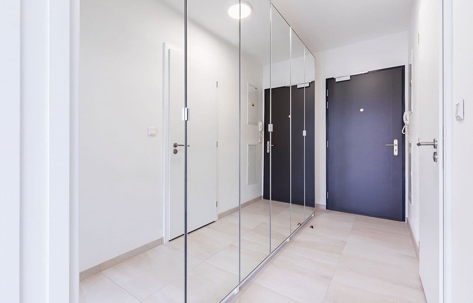 Prenájom bytu 1-izbový 52 m², Lidická, Brno, Jihomoravský kraj Prenájom bytu 1-izbový 52 m², Lidická, Brno, Jihomoravský kraj