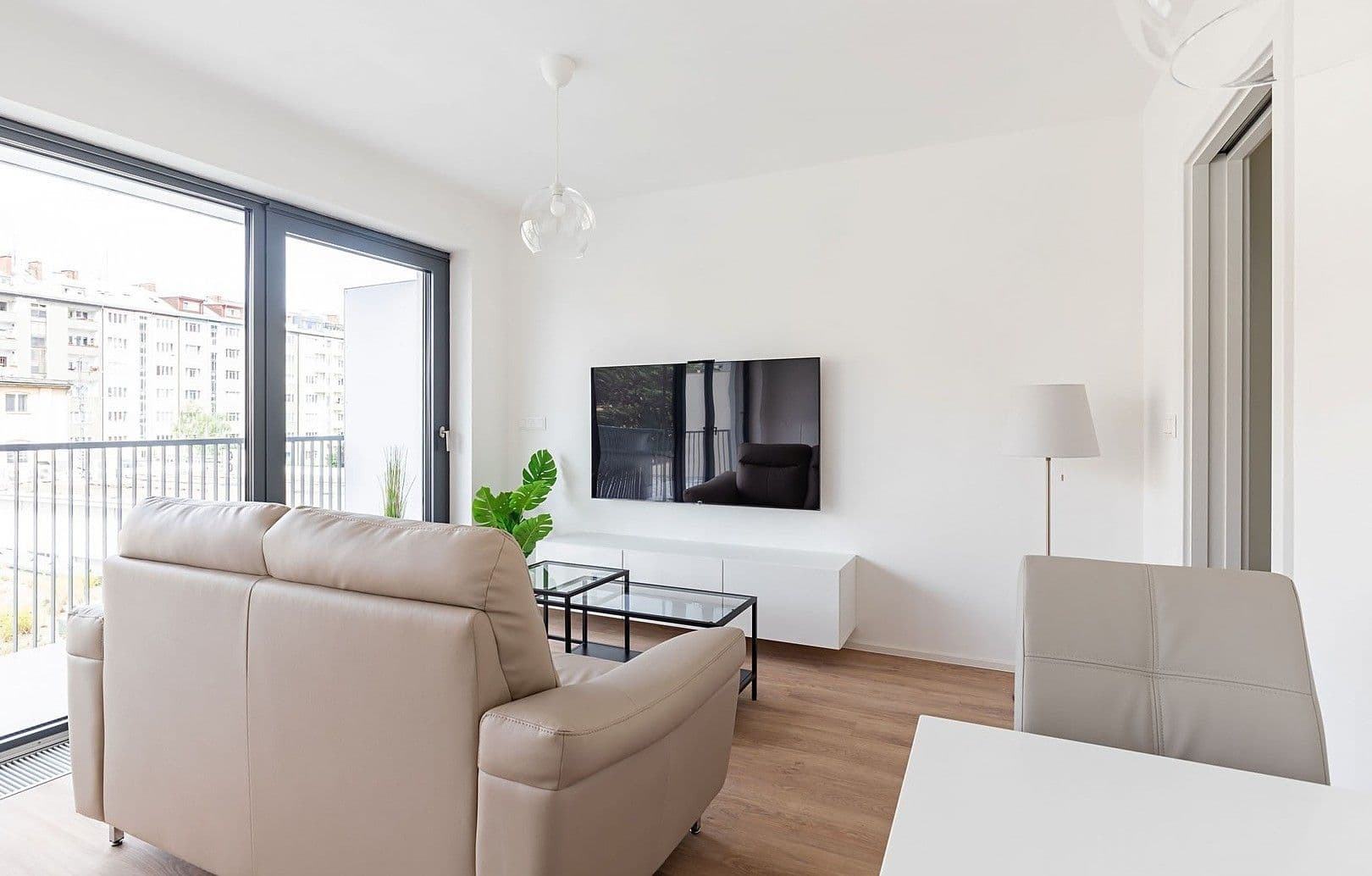 Prenájom bytu 1-izbový 52 m², Lidická, Brno, Jihomoravský kraj Prenájom bytu 1-izbový 52 m², Lidická, Brno, Jihomoravský kraj