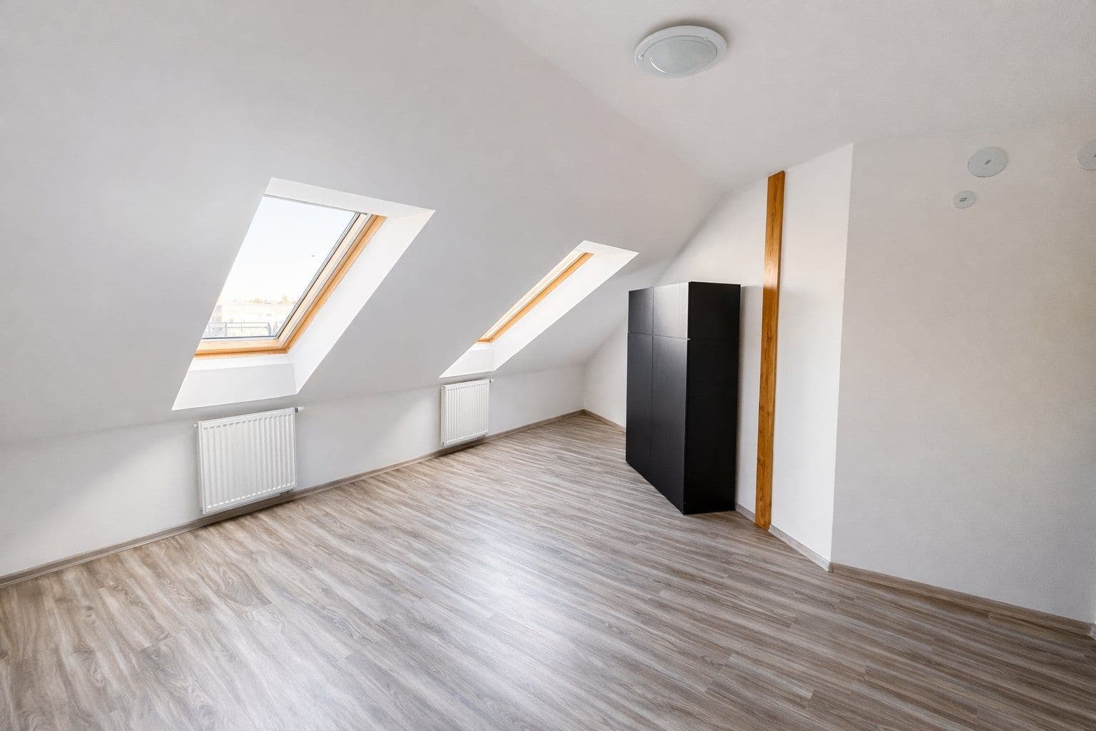 Predaj bytu 3-izbový 89 m², Třídvorská, Kolín, Středočeský kraj Predaj bytu 3-izbový 89 m², Třídvorská, Kolín, Středočeský kraj