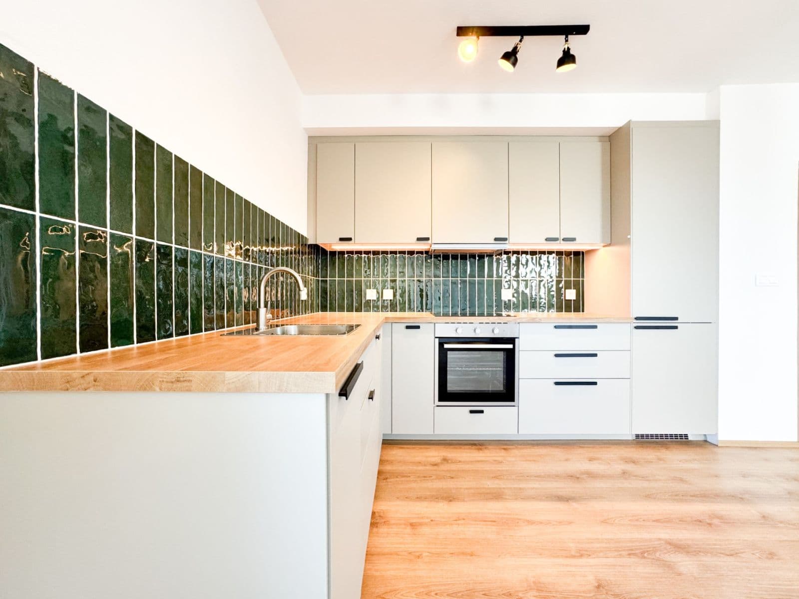 Prenájom bytu 2-izbový 62 m², U Pondu, Heřmanova Huť, Plzeňský kraj Prenájom bytu 2-izbový 62 m², U Pondu, Heřmanova Huť, Plzeňský kraj