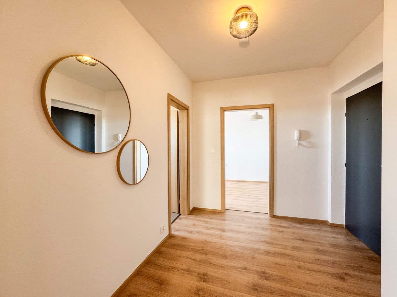 Prenájom bytu 2-izbový 62 m², U Pondu, Heřmanova Huť, Plzeňský kraj Prenájom bytu 2-izbový 62 m², U Pondu, Heřmanova Huť, Plzeňský kraj