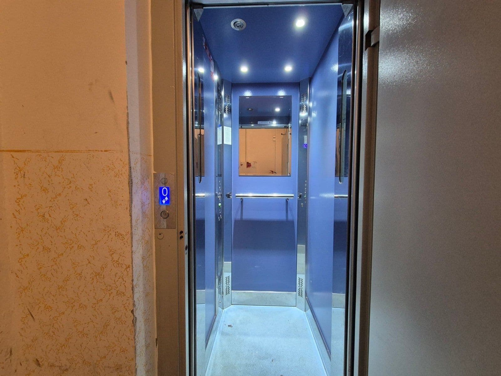 Prenájom bytu 1-izbový 43 m², Jana Švermy, Havířov, Moravskoslezský kraj Prenájom bytu 1-izbový 43 m², Jana Švermy, Havířov, Moravskoslezský kraj