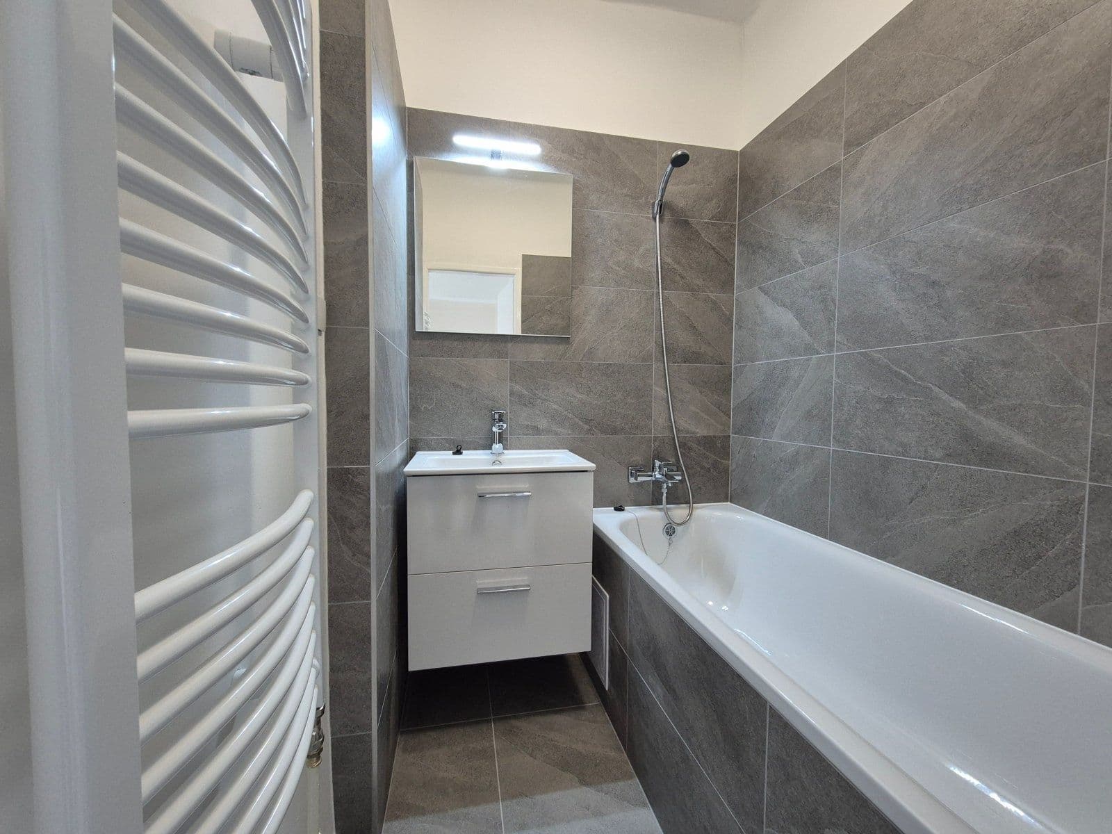 Prenájom bytu 2-izbový 54 m², Beethovenova, Havířov, Moravskoslezský kraj Prenájom bytu 2-izbový 54 m², Beethovenova, Havířov, Moravskoslezský kraj